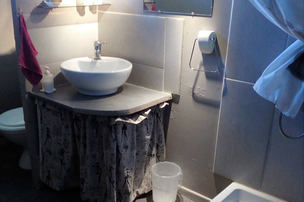 Chambre chez l'habitant (pour 1 à 3 personnes) in Trèbes, Région de Carcassonne