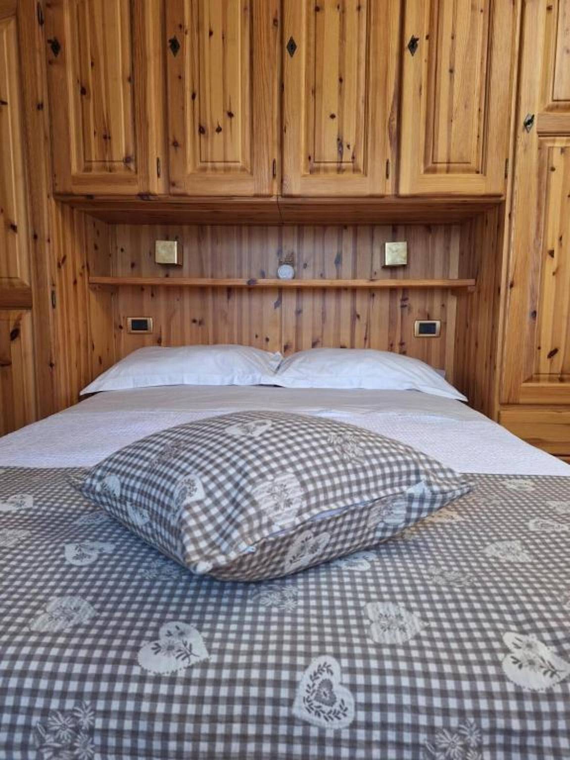 Zimmer 'Soldanella' mit Bergblick, Gemeinschaftspool und Wi-Fi in Santo Stefano d'Aveto, Genua Provinz