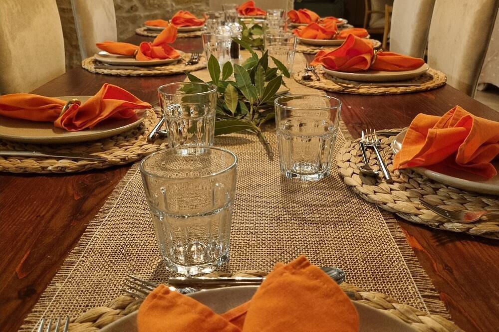 Refurbished Rural House With Beautiful Rooms in Catoira, Rías Baixas