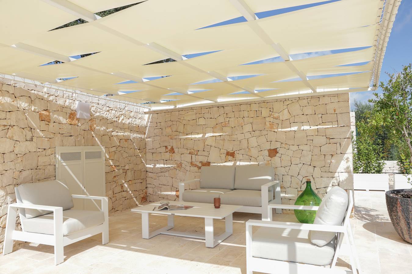 Td Trulli Saveni Trulli with Pool Near the Centre in Castellana Grotte, Province de Bari