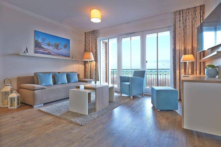 Ferienwohnung für 4 Personen, mit Balkon und Whirlpool sowie Terrasse und Sauna in Rostock und Umgebung