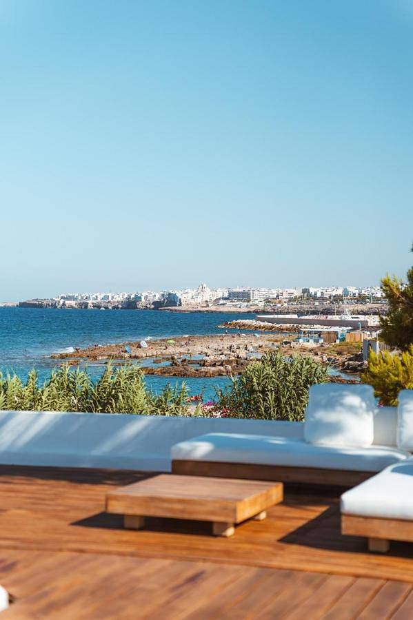 Mareluxe & Pool - Villa By The Sea in Polignano a Mare, Province de Bari