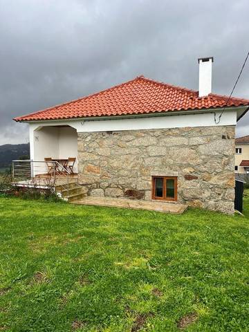 Gîte pour 4 personnes, avec jardin et vue, animaux acceptés à Ribeira de Pena