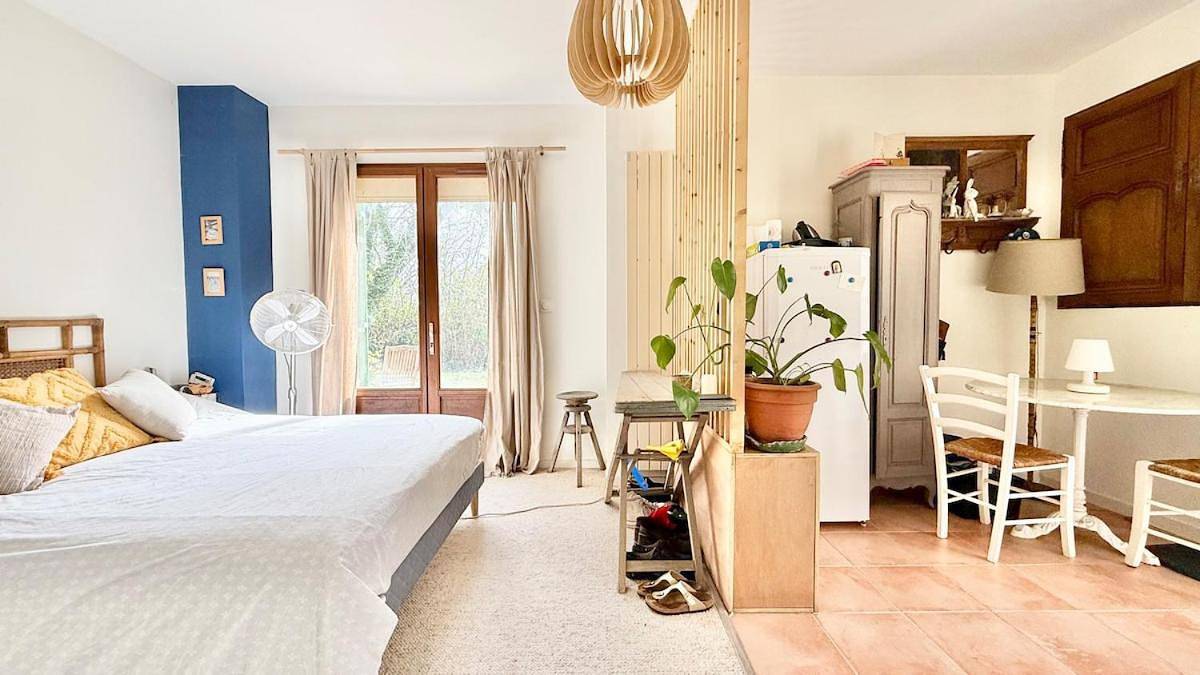 Appartement entier, Charmante dépendance avec piscine - 20 min de Bordeaux in Beautiran, Région de Bordeaux