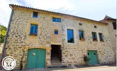 Gîte pour 2 personnes, avec jacuzzi ainsi que terrasse et jardin dans le Lot