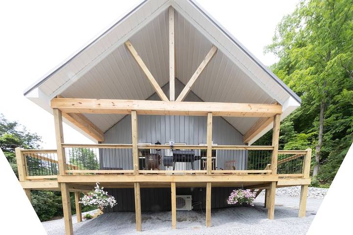 Log cabin for 10 people in Lake Cumberland