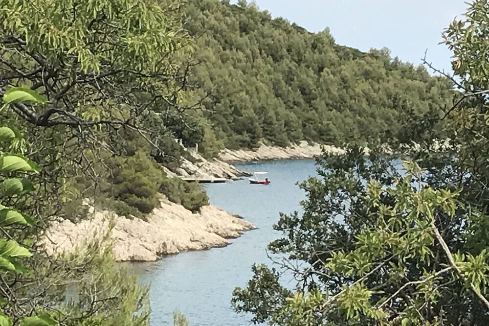Remote Beach House Studena in Selca, Brac
