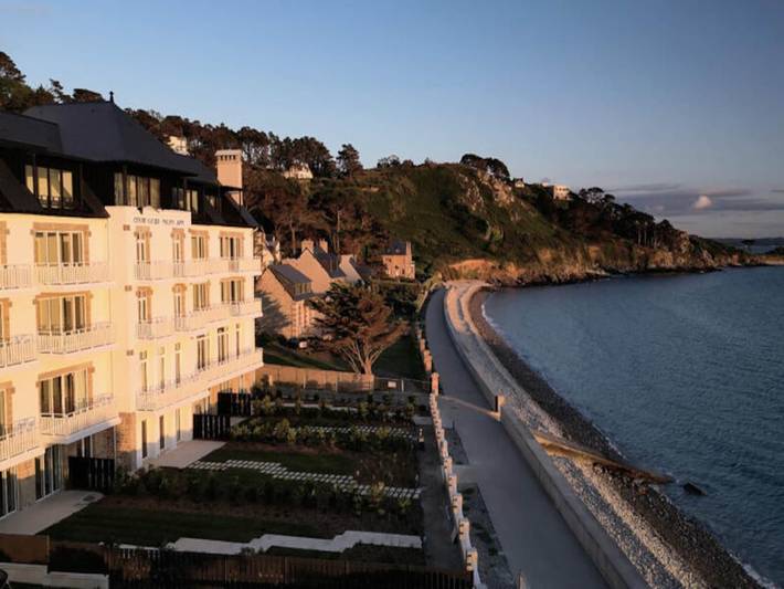 Location de vacances pour 4 personnes, avec Balcon et Terrasse ainsi que Jardin et Piscine dans Plage Tresmeur - 3
