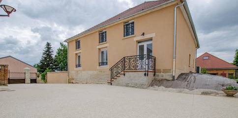Gîte pour 6 personnes, avec terrasse et jardin dans Morvilliers