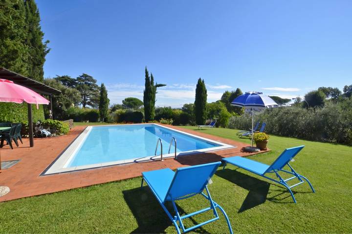 Ferienhaus für 6 Personen, mit Balkon und Pool sowie Kinderpool - 1
