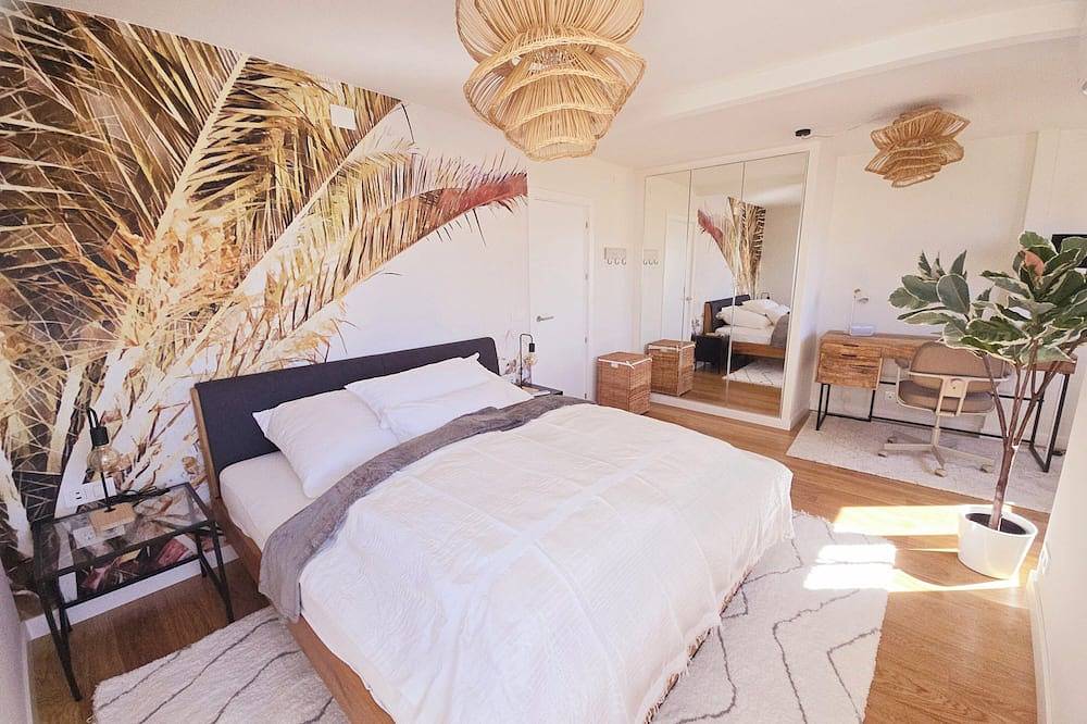 Luxury home with panoramic views in the sunniest village on La Palma in Tazacorte, La Palma Sur