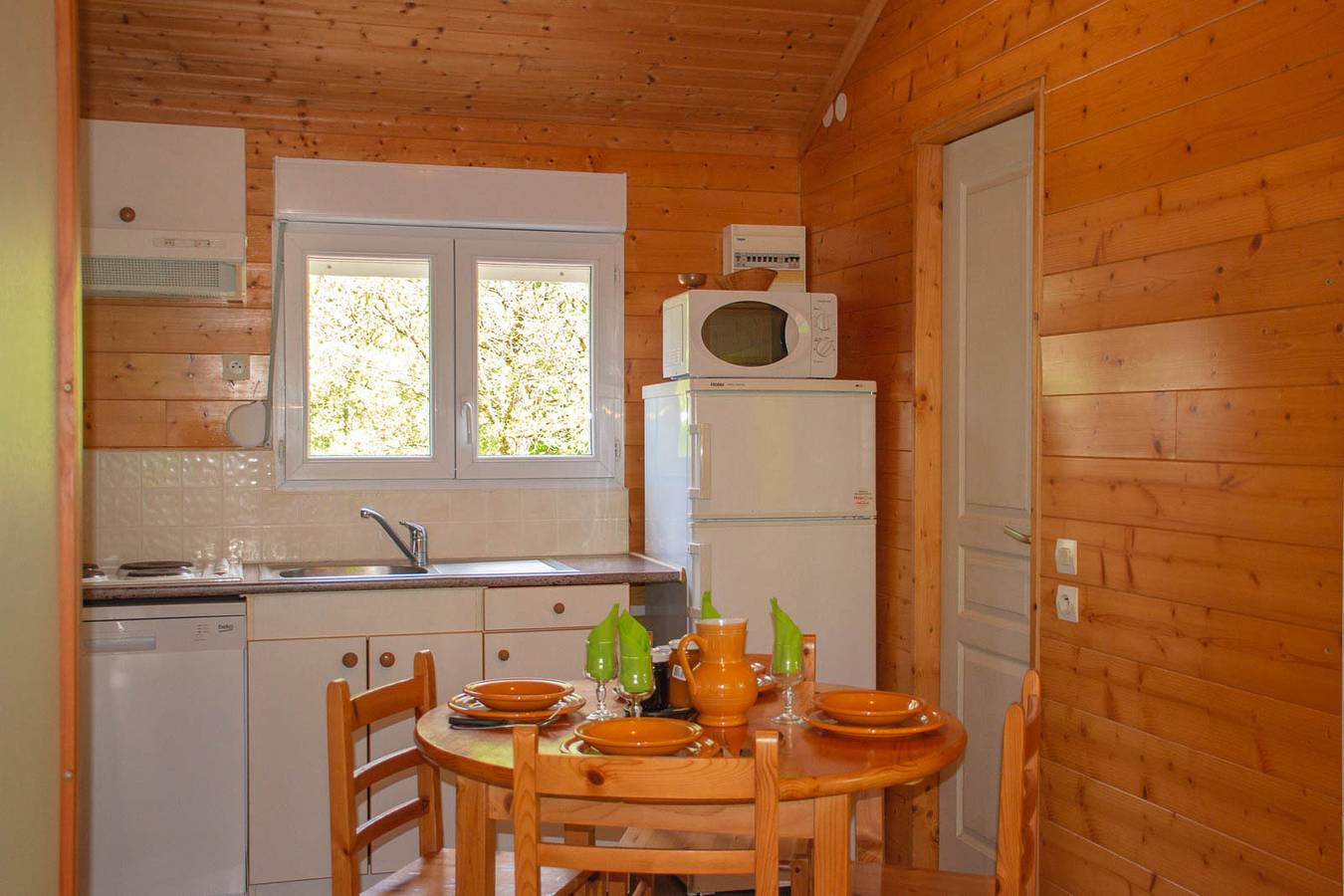 Chalet Abeille 4 personnes - Camping du Golf des Gorges du Tarn in La Canourgue, Région de Mende