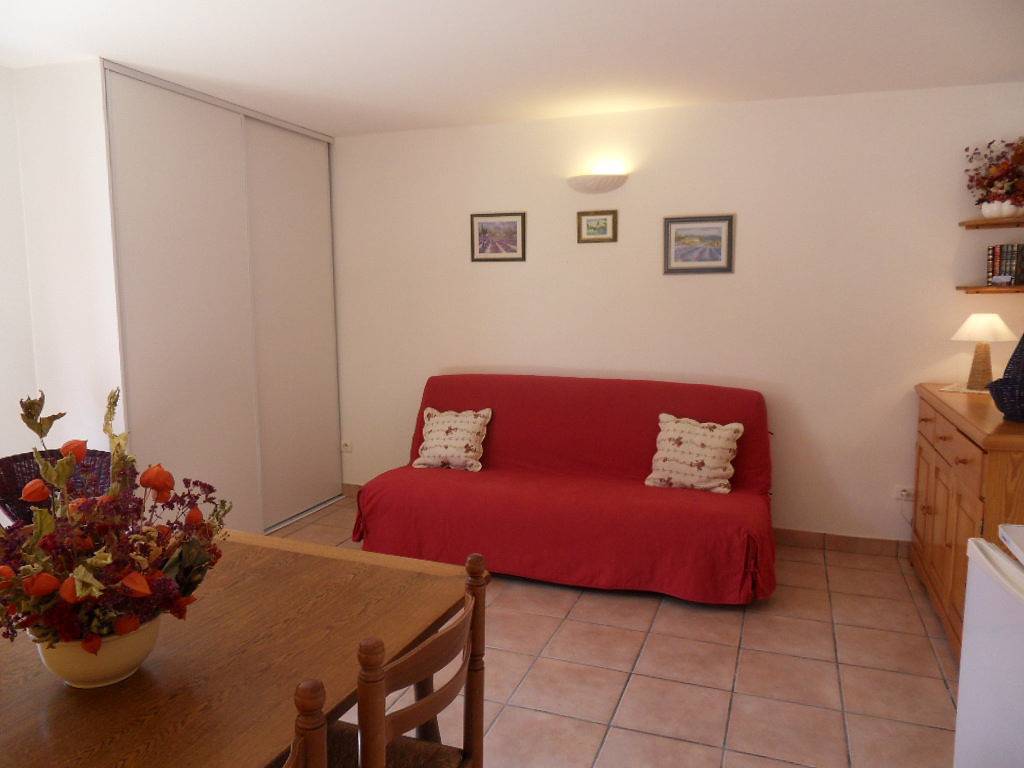 Dispo 65E Plain-pied 2 chambres Bord rivière Lascaux-Sarlat in Saint-Léon-sur-Vézère, Périgord Noir