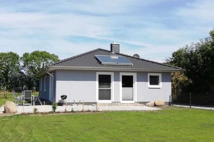 Ferienhaus für 6 Personen, mit Terrasse und Sauna sowie Garten in Gammendorf
