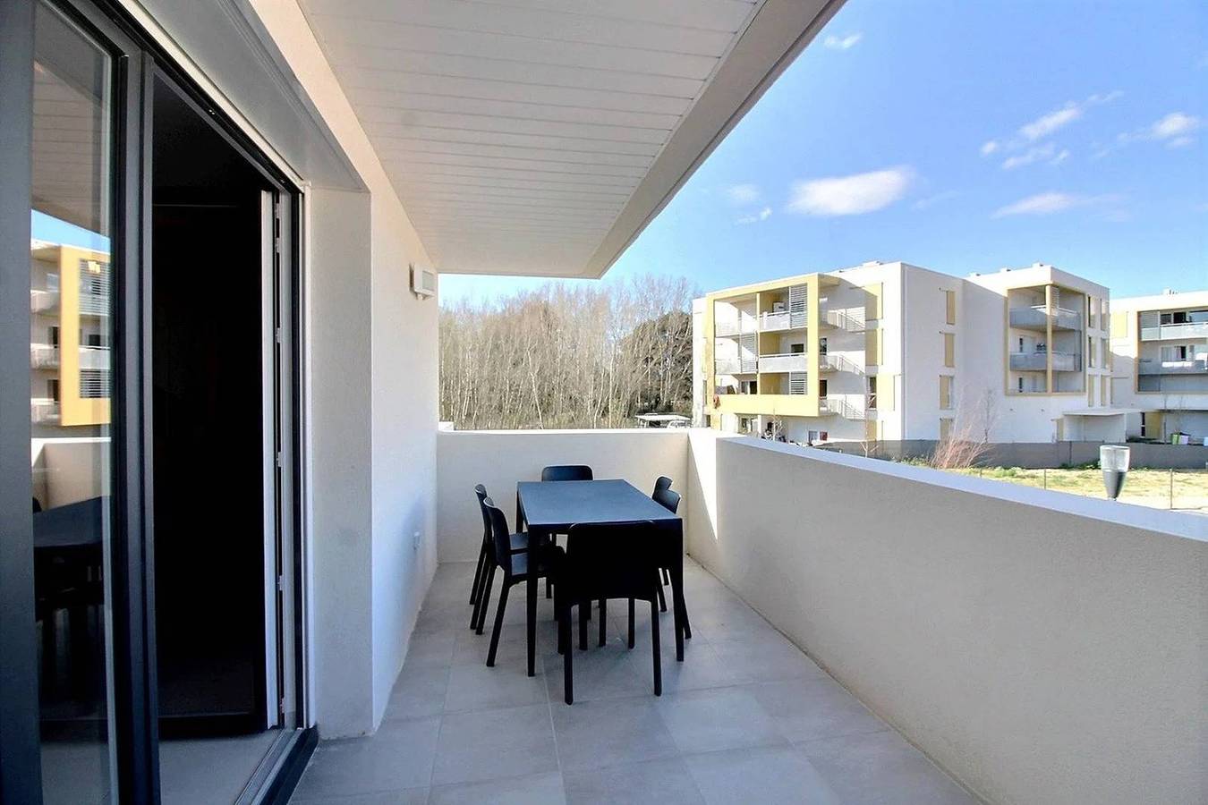 Appartement de vacances entier, Spacieux appartement climatisé avec parking privé in Sérignan, Côte méditerranéenne (France)