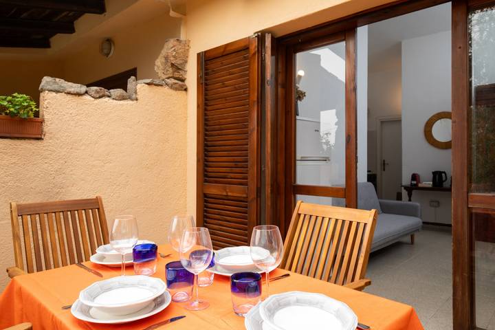 Gîte pour 4 personnes, avec terrasse et jardin, animaux acceptés à Monte Petrosu - 4