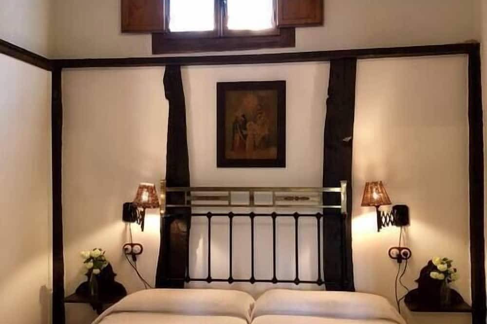 Beautiful Stone House, La Llosuca in Villaviciosa, Costa Verde (Spanien)