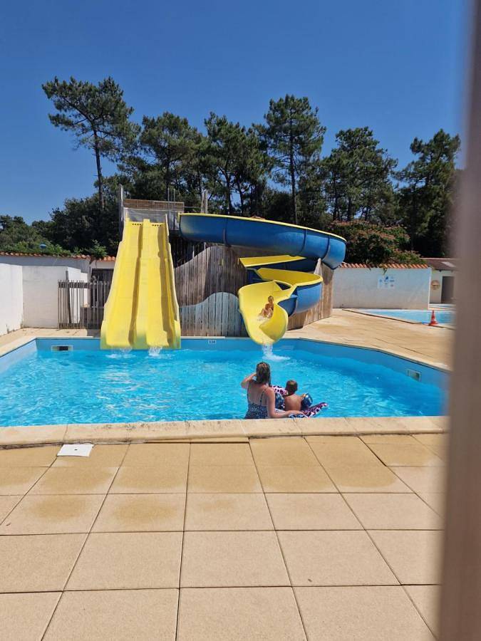Camping pour 7 personnes, avec piscine et terrasse à Longeville-sur-Mer - 3