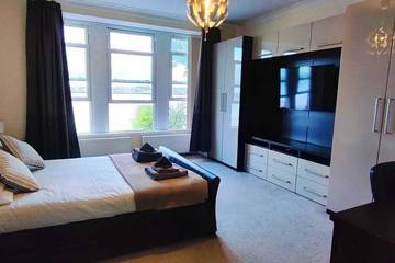 Apartment for 6 People in Merseyside, Photo 1