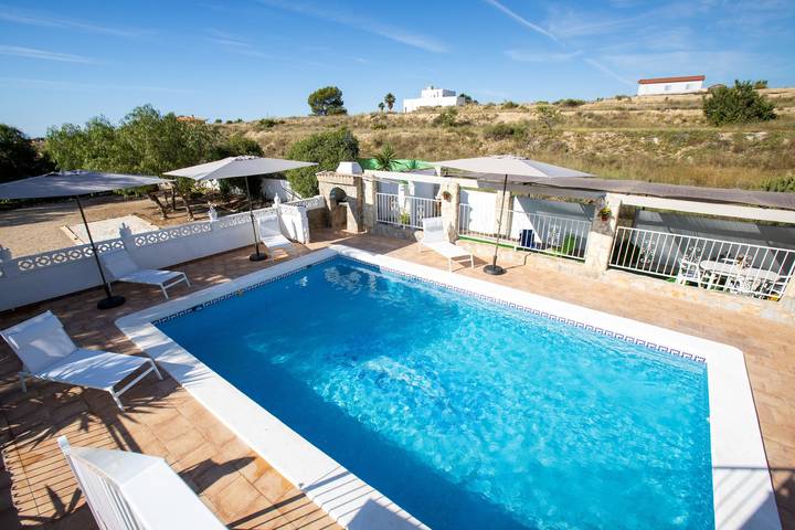 Vakantiehuis 'La Casita' met Uitzicht op Zee, Wi-Fi en Airconditioning in Mutxamel, Alicante Provincie