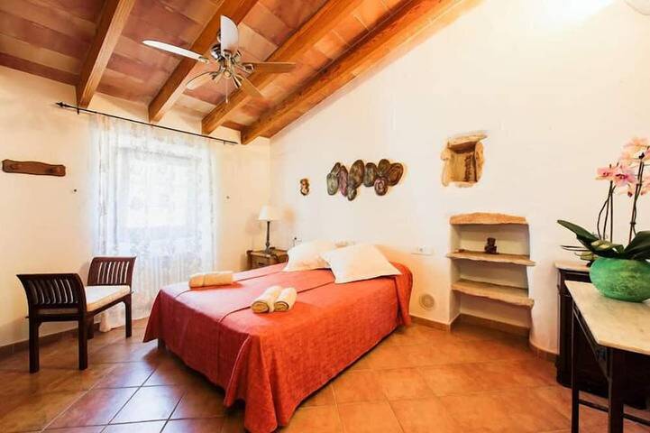 Finca für 10 Personen, mit Whirlpool und Garten in s'Horta - 2