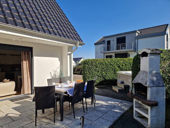 Ferienhaus für 6 Personen, mit Whirlpool und Terrasse sowie Garten und Sauna in Mecklenburgische Seenplatte - 3