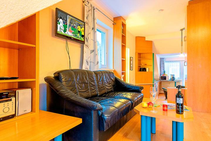 Ferienwohnung für 2 Personen, mit Balkon in Lobbe - 2