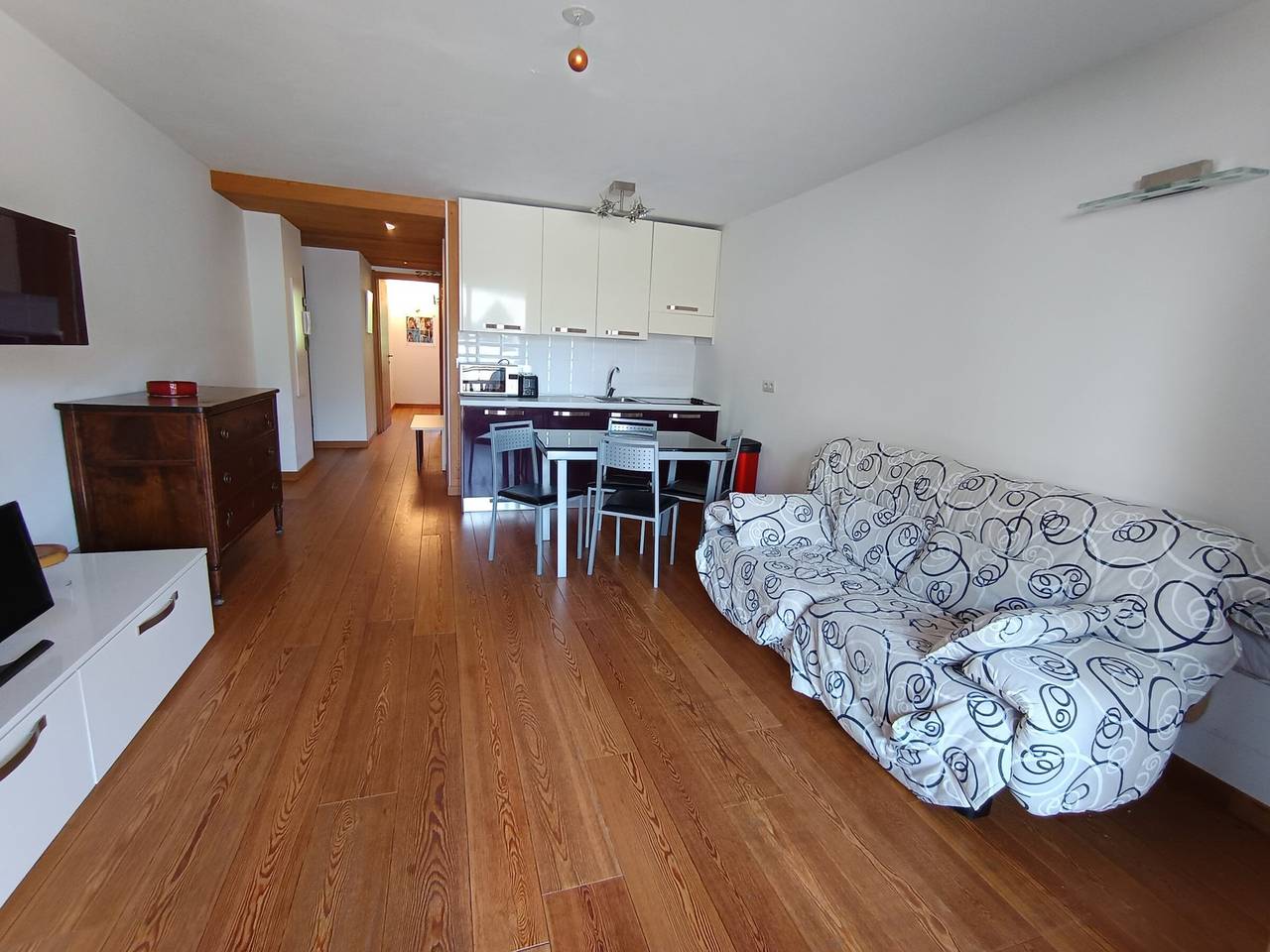 Geheel appartement, Comfortable apartment in Montgenèvre with balcony and parking in Montgenèvre, Briançon en omgeving