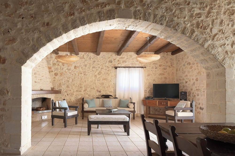 Villa Ioanna, ganz privat! Enormer Garten & 40 m2 Pool! Nah am Strand! in Panormos (Rethymno), Rethymno und Umgebung