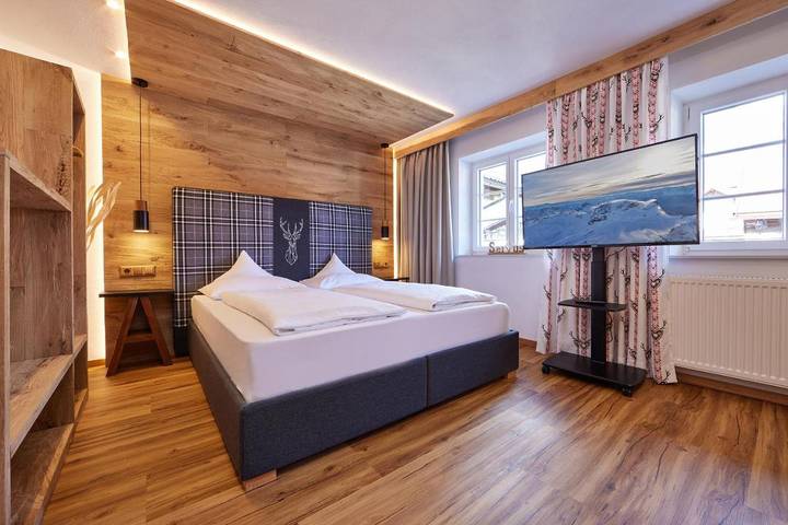 BnB für 2 Personen, mit Balkon und Terrasse sowie Garten und Ausblick in Garmisch-Partenkirchen