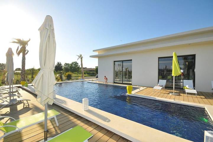 Maison d’hôte pour 12 personnes, avec Terrasse ainsi que Jardin et Piscine à Montpellier