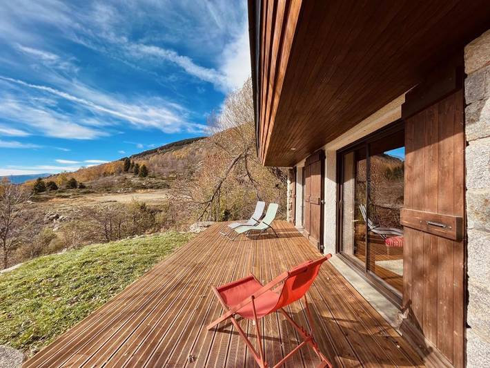 Gîte pour 6 personnes, avec vue et terrasse, animaux acceptés à Égat - 2