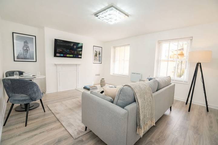 Ganze Wohnung, Ferienwohnung für 2 Personen mit Garten in Cheltenham, Gloucestershire