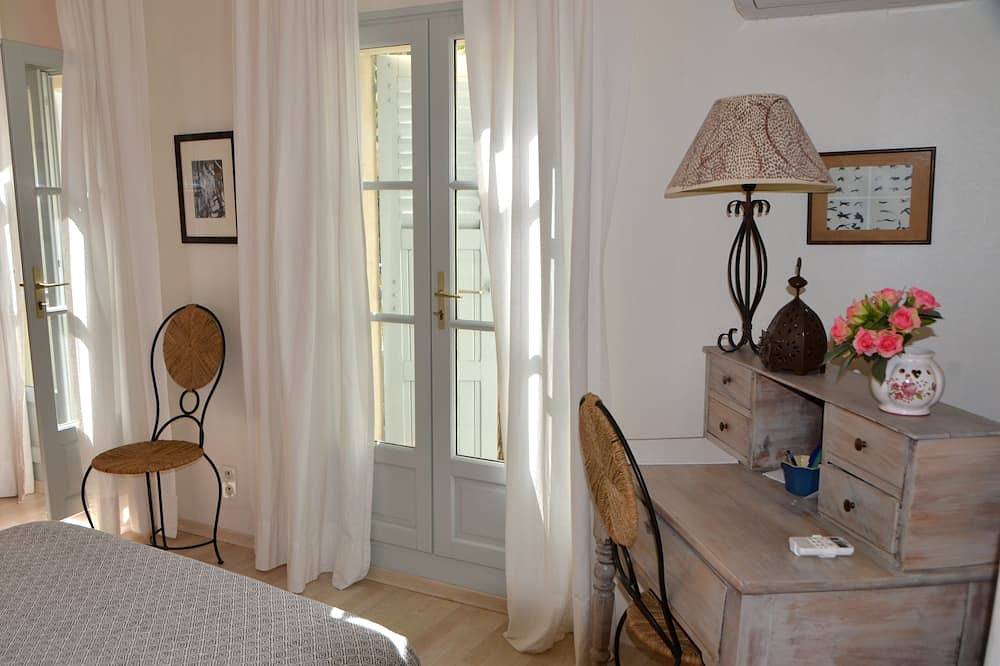 Apartamento entero, La cita se encuentra en el corazón de la ciudad, a 5 minutos de Aviñón in Villeneuve-lès-Avignon, Region de Nimes