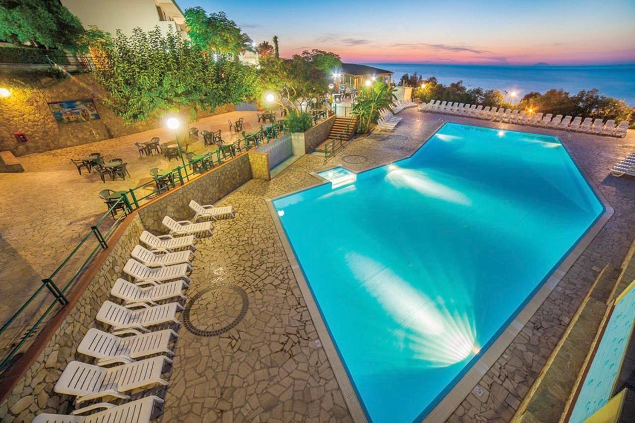 Baia Calavà Hotel e Residence in Calava, Gioiosa Marea
