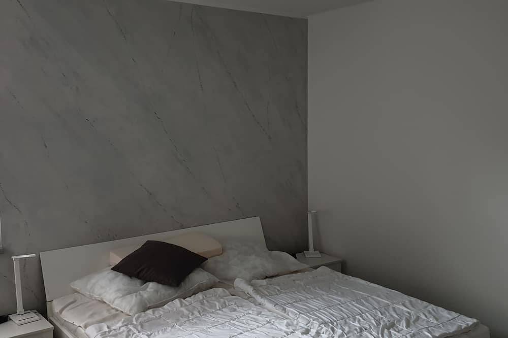 Ganze Wohnung, Ferienwohnung Hohen Neuendorf am Radweg Berlin Kopenhagen in Hohen Neuendorf, Ruppiner Seenland