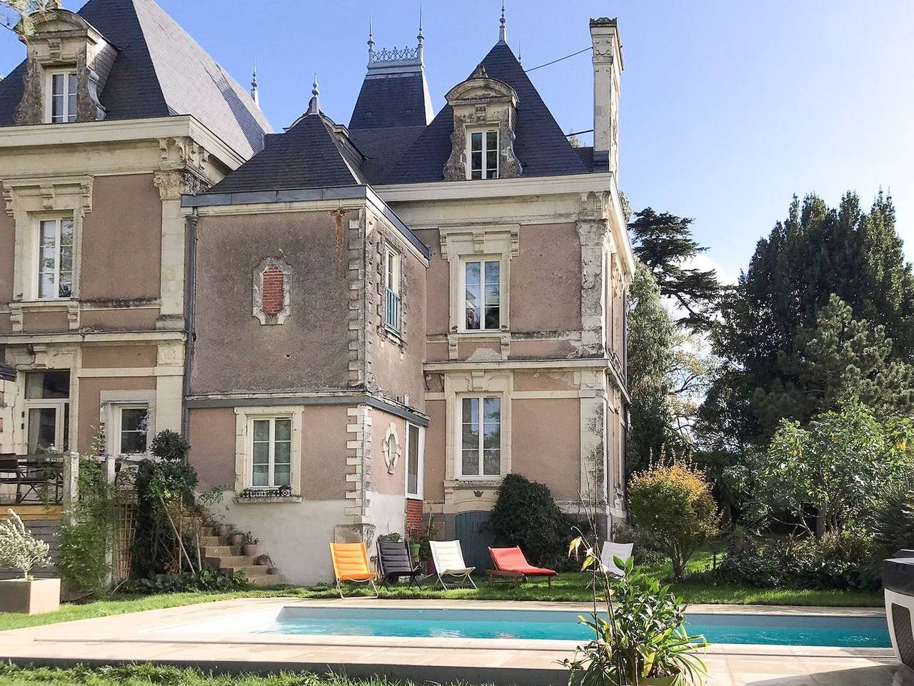 Maison de maître avec piscine et jardin - cœur des Coteaux du Layon, proche Angers et Saumur in Bellevigne-en-Layon, Vallée de la Loire