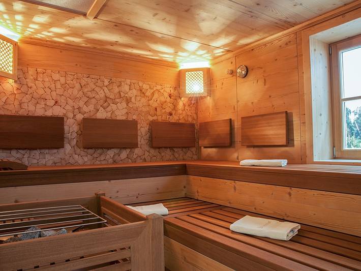 Ferienwohnung für 4 Personen, mit Balkon und Terrasse sowie Garten und Sauna am Tegernsee - 2
