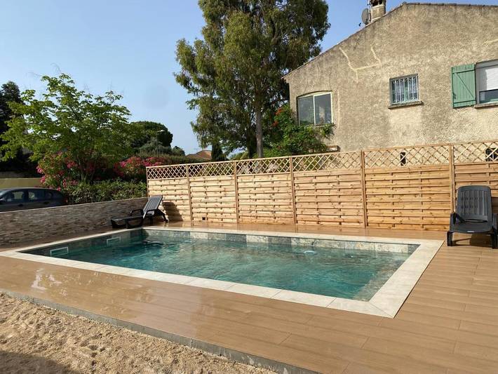 Apartamento de vacaciones para 5 personas, con vistas además de piscina y terraza - 1