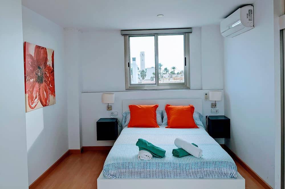 Charming house in the natural park of the delta del Ebro, surrounded by rice fields in el Poblenou del Delta, Amposta