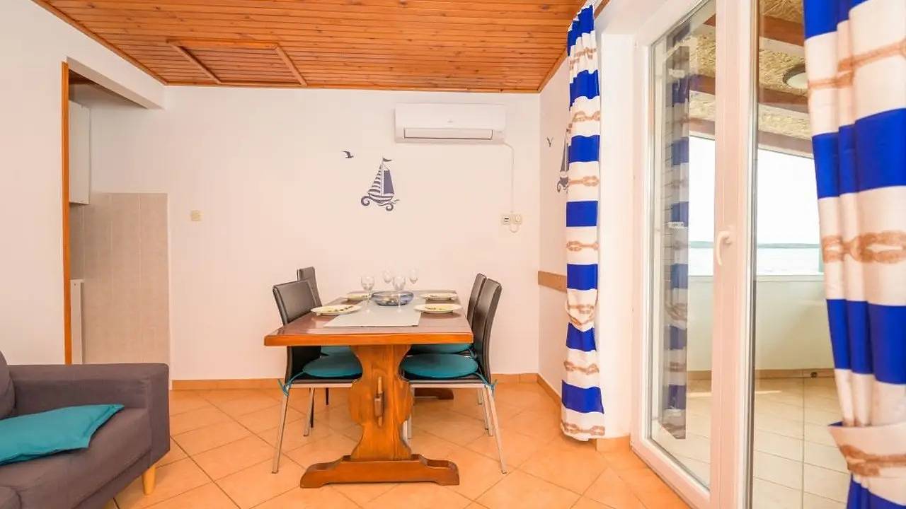 Ganze Ferienwohnung, Ferienwohnung für 4 Personen (44 m²) in Nerezine in Nerezine, Kvarner Inseln
