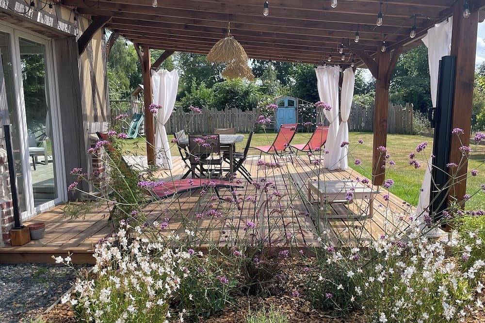 Gîte, Grande Terrasse, Campagne Proche Honfleur, Deauville et Plages in Boulleville, Région de Bernay