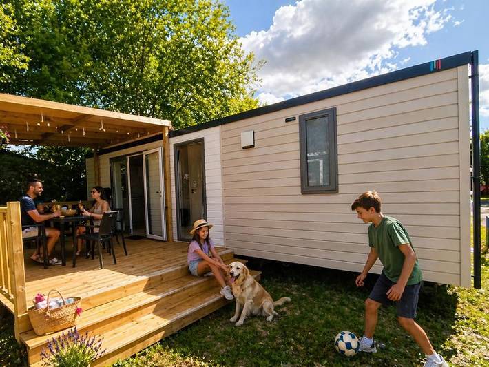Camping pour 4 personnes, avec bassin pour enfant dans Fontenay-le-Comte - 2