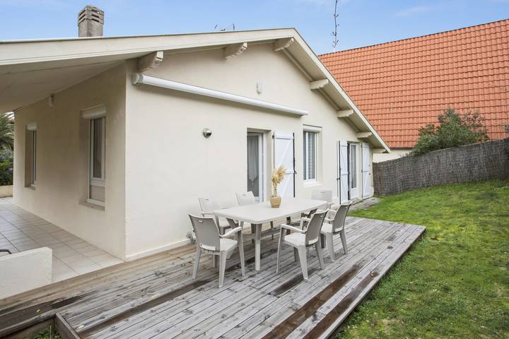 Vacation rental for 8 people, with Terrace and Yard in Hossegor