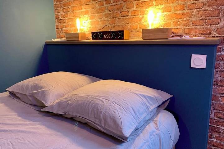 Appartement entier, ★ Studio Grévy ★  tout équipé - Coeur du centre ville - Wifi fibre - Netflix in Dole, Jura
