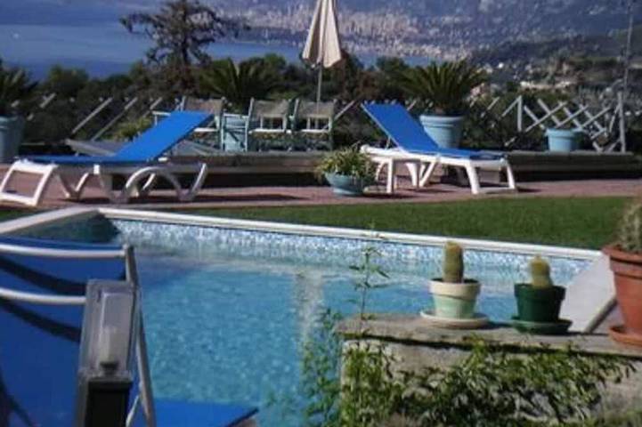 Villa für 7 Personen, mit Terrasse und Garten sowie Pool und Whirlpool - 1
