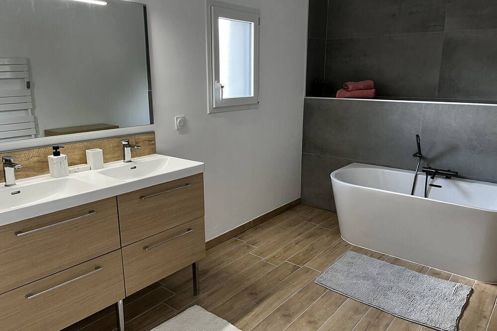 Renovated 80m2 house 5 min from Nantes in Sautron, Nantes region