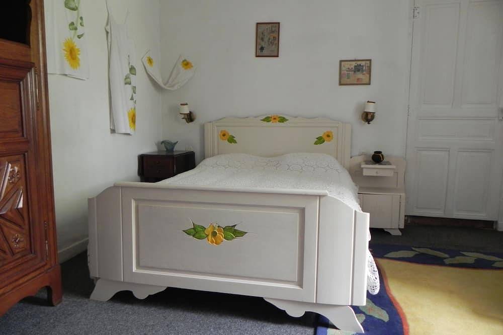Gite 8-15 Pers Book your weekend & holiday in the sun in the White Quercy in Bioule, Tarn-et-Garonne