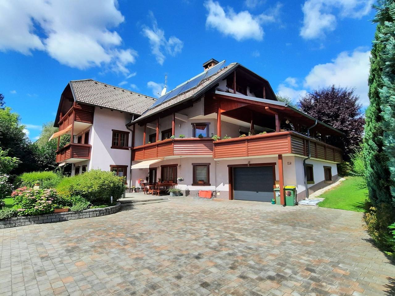 Entire apartment, Mit eigenem Garten und Terrasse in Triglav National Park