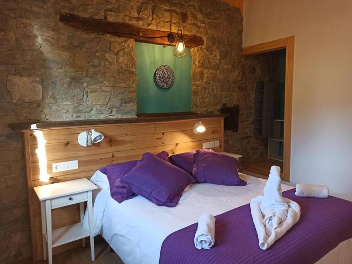 Casa rural para 6 personas, con jardín y vistas en Cuenca de Pamplona - 2